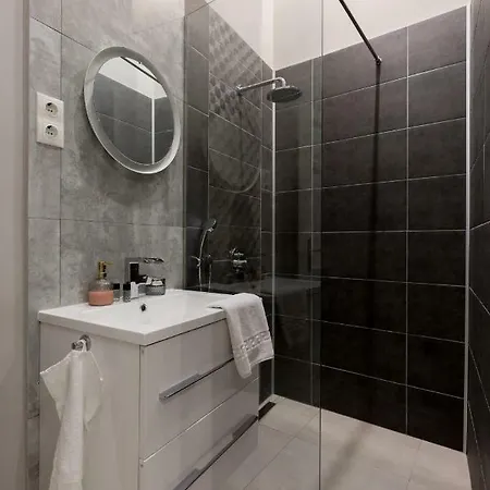 Apartment Grand Designer Dream In The Center W 3br/3bath *