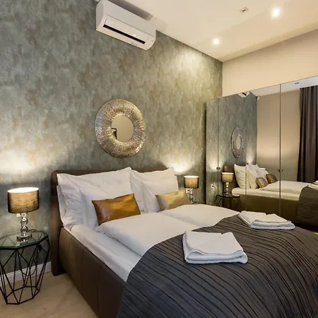 Grand Designer Dream In The Center W 3br/3bath Apartment Budapest
